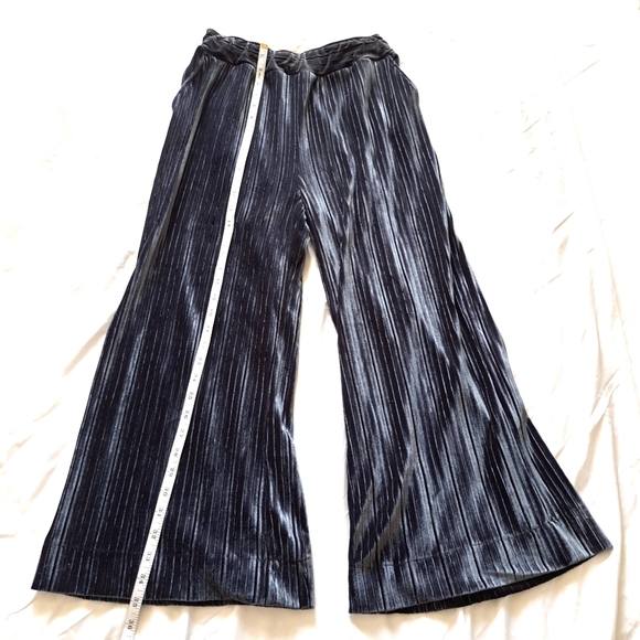 Joe Fresh | Grey / blueish Velour wide leg women's pant - Picture 7 of 10
